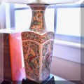 DL09. Chinese export porcelain butterfly table lamp. 